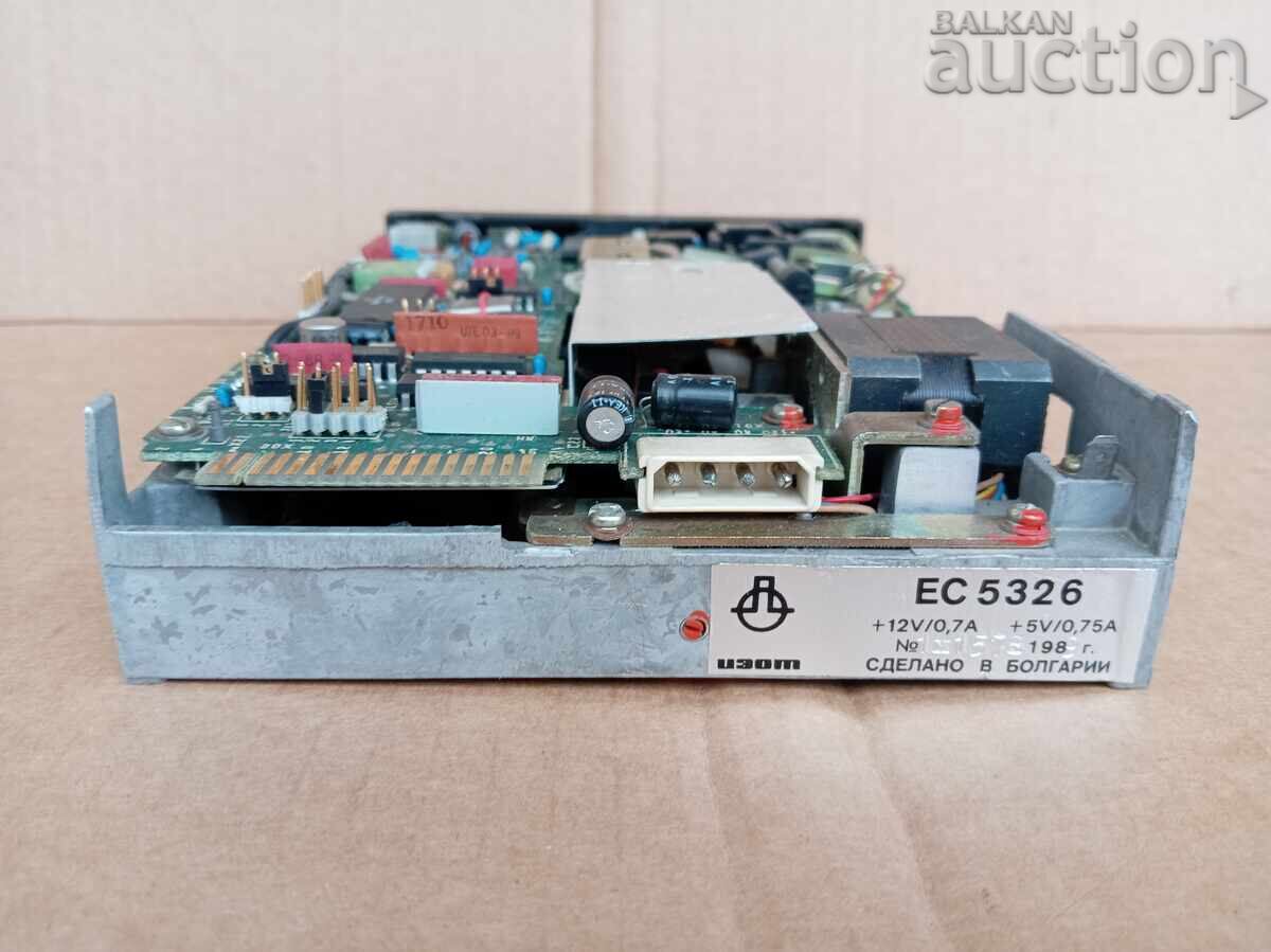 Licitație Periferice vechi unitate floppy computer PRAVETS 8 16 IZOT