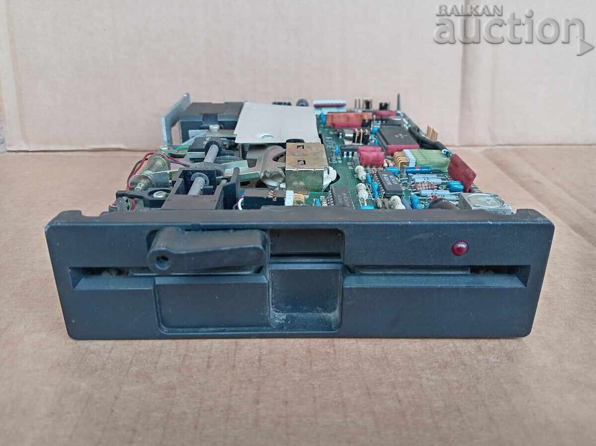 Periferice vechi unitate floppy computer PRAVETS 8 16 IZOT