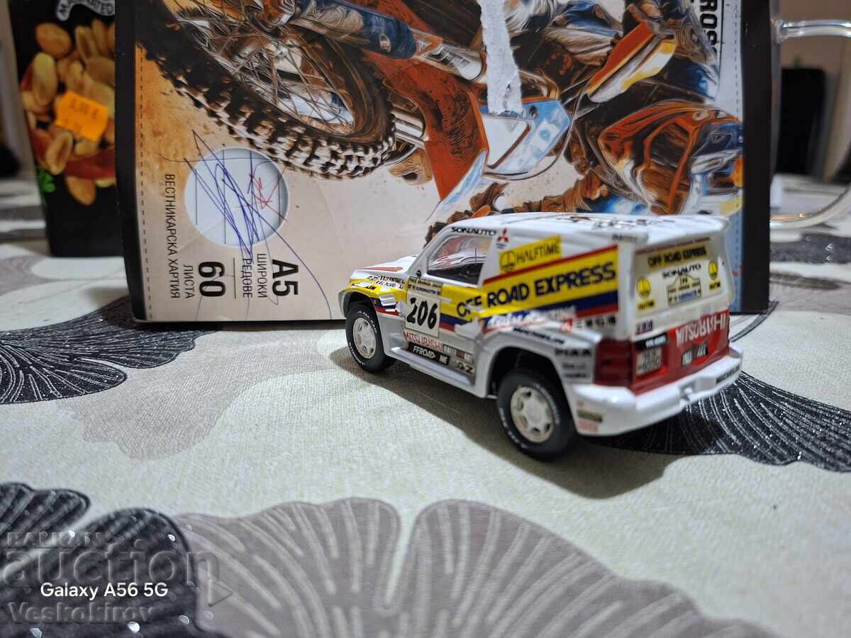Model la scară mașină de teren Mitsubishi câștigătoare Dakar cu preț € 5.00 | 9.78 BGN Model la scară mașină de teren Mitsubishi câștigătoare Dakar cu preț € 5.00 | 9.78 BGN