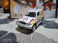 Μοντέλο κλίμακας τζιπ Mitsubishi νικητής του Dakar