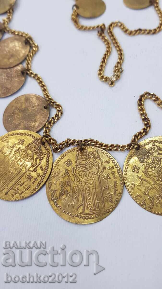 Възрожденски пендари за Носия, позлатени, накит с цена € 24.00 | 46.94 лв.