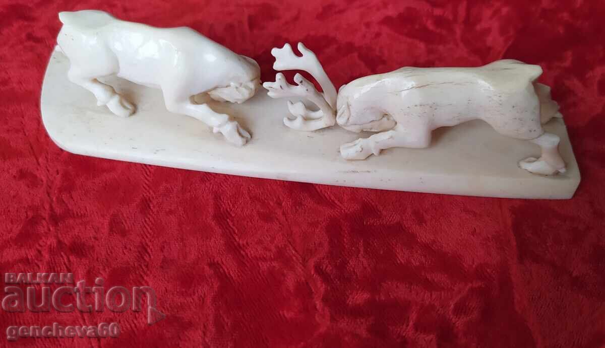 Licitație Figurină rusească din os sculptată manual Licitație Figurină rusească din os sculptată manual