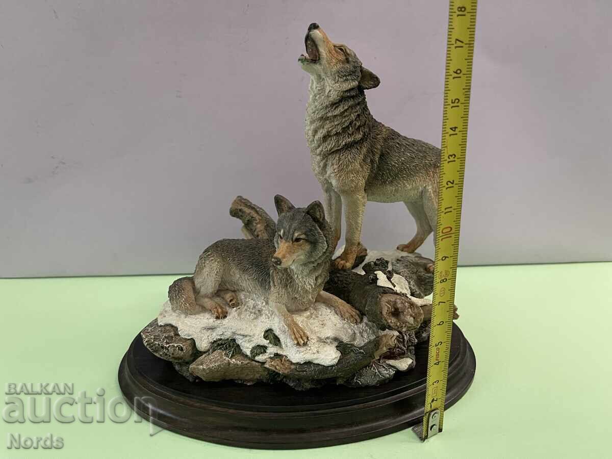 Frumoasă figurină cuplu de lupi - 7 Frumoasă figurină cuplu de lupi - 7