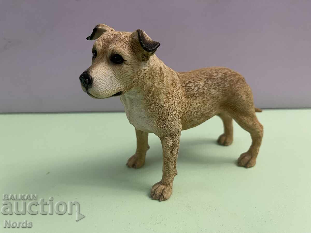 Auction  Leonardo Beautiful dog figurine