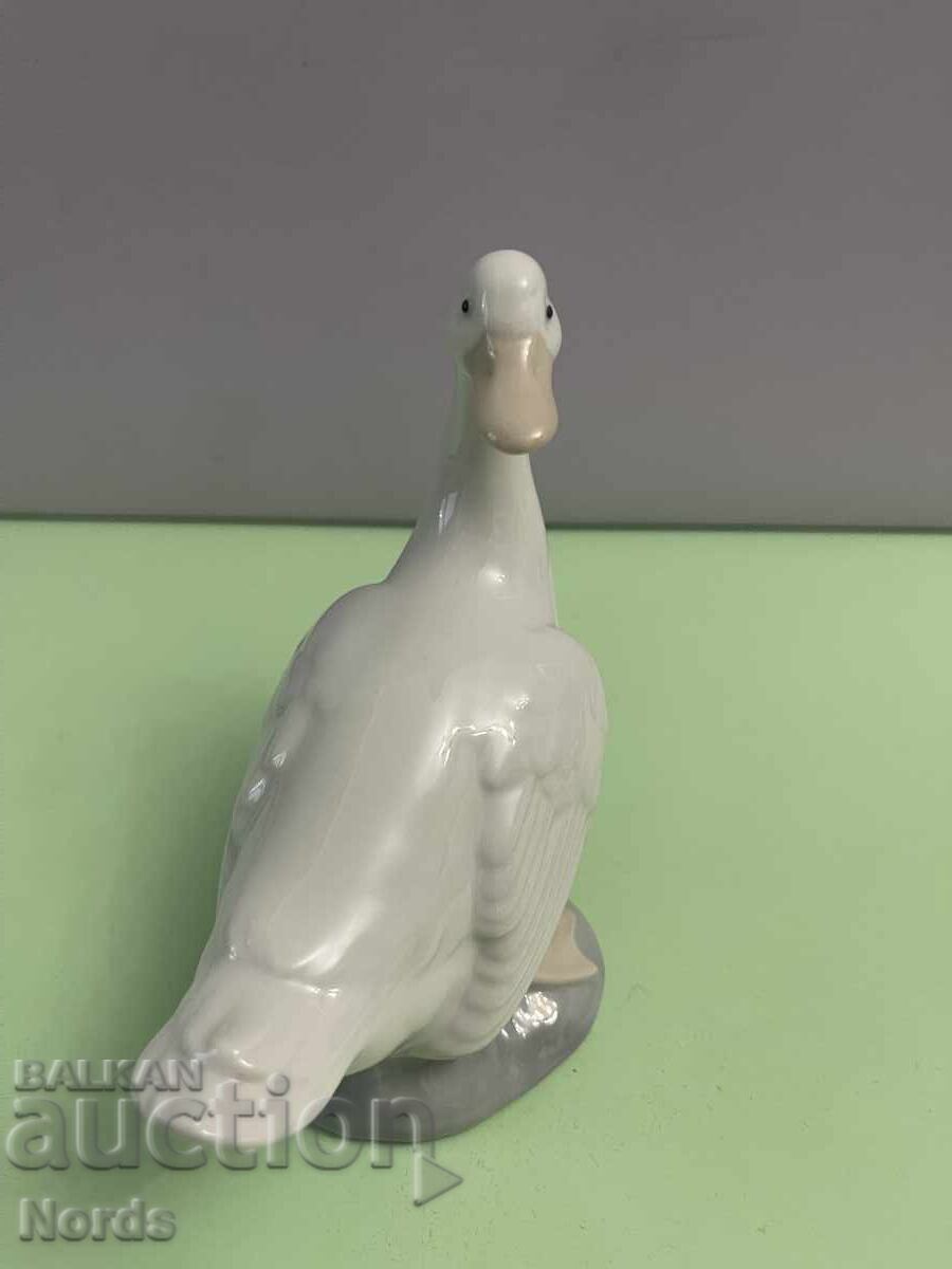 Livrarea Rățușcă din porțelan NAO