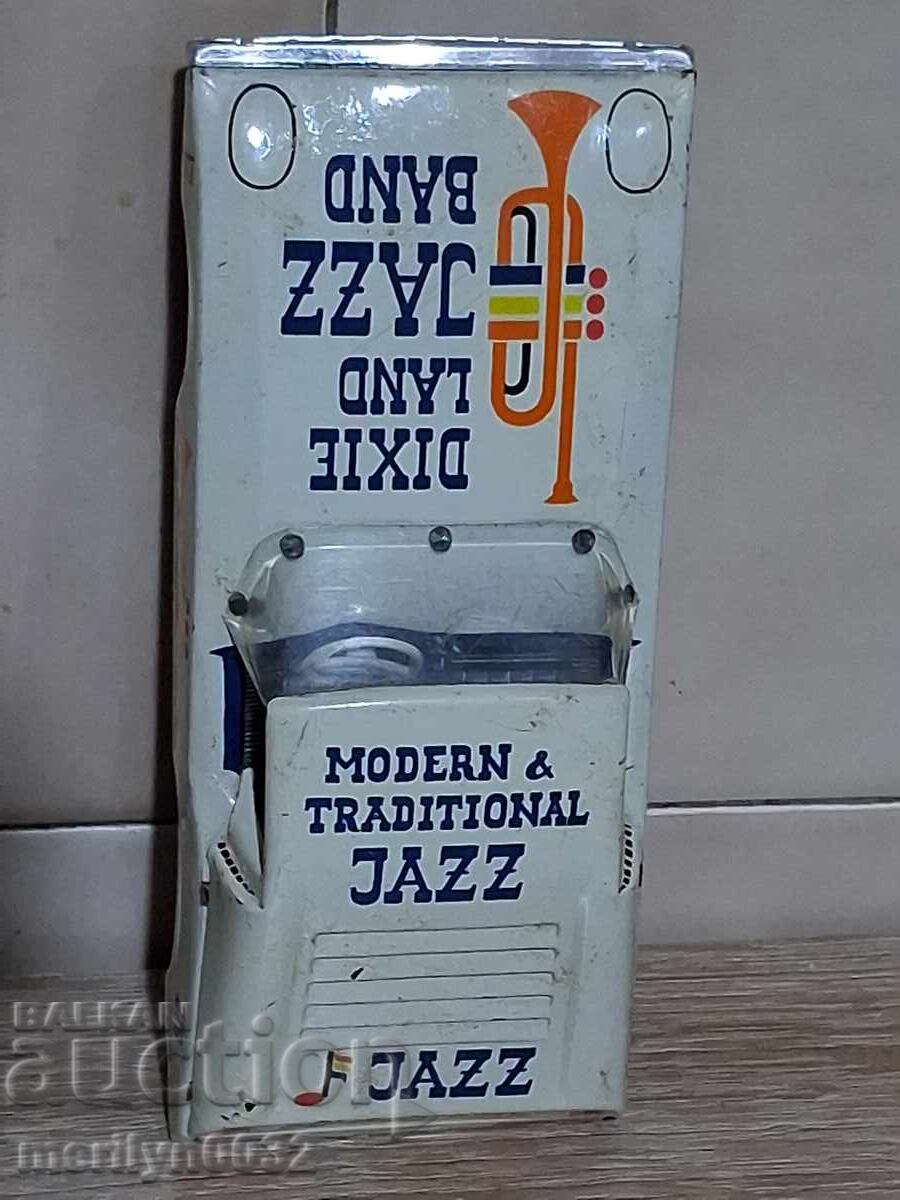 Livrarea Jucărie din tablă pentru copii mașină mică Livrarea Jucărie din tablă pentru copii mașină mică