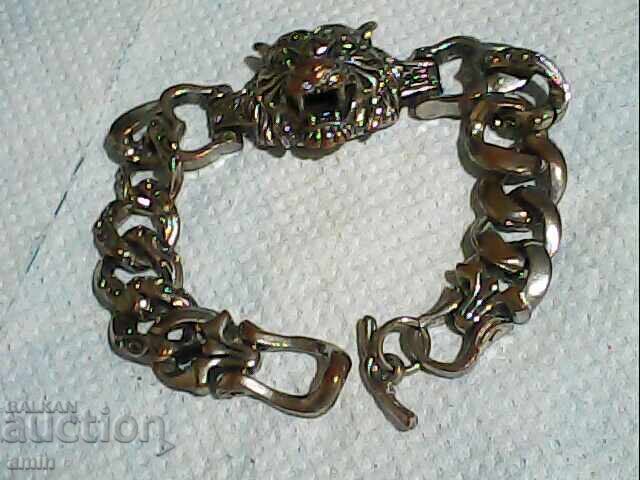 Beautiful fly bracelet Beautiful fly bracelet