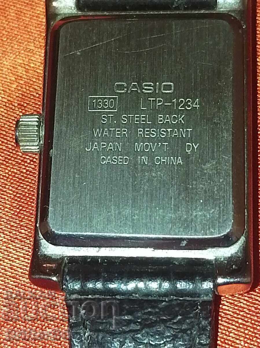 Аукцион Дамски часовник Casio , японски механизъм Miyota Аукцион Дамски часовник Casio , японски механизъм Miyota