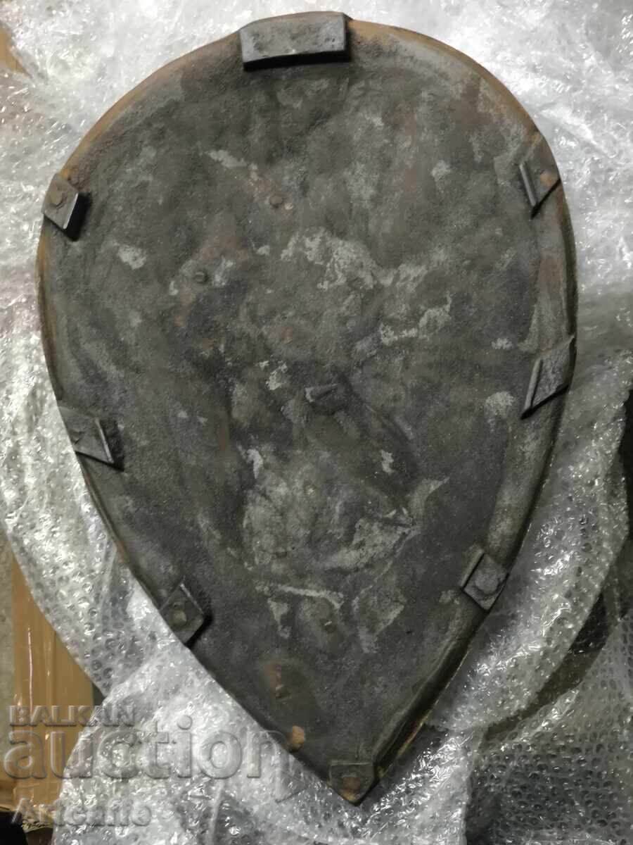 Cataramă decorativă Franța, secolul al XIX-lea, Panou, Scut cu preț € 50.00 | 97.79 BGN