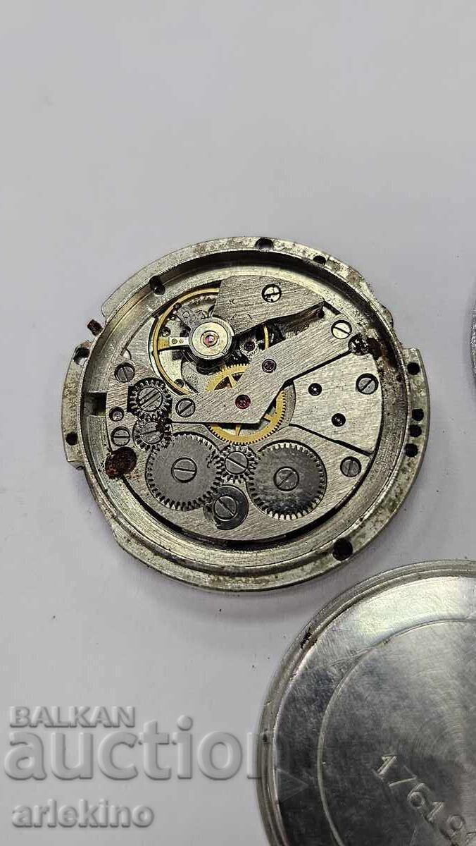 Παράδοση Μηχανισμός για χειροκίνητο σοβιετικό ρολόι ΣΛΑΒΑ Παράδοση Μηχανισμός για χειροκίνητο σοβιετικό ρολόι ΣΛΑΒΑ