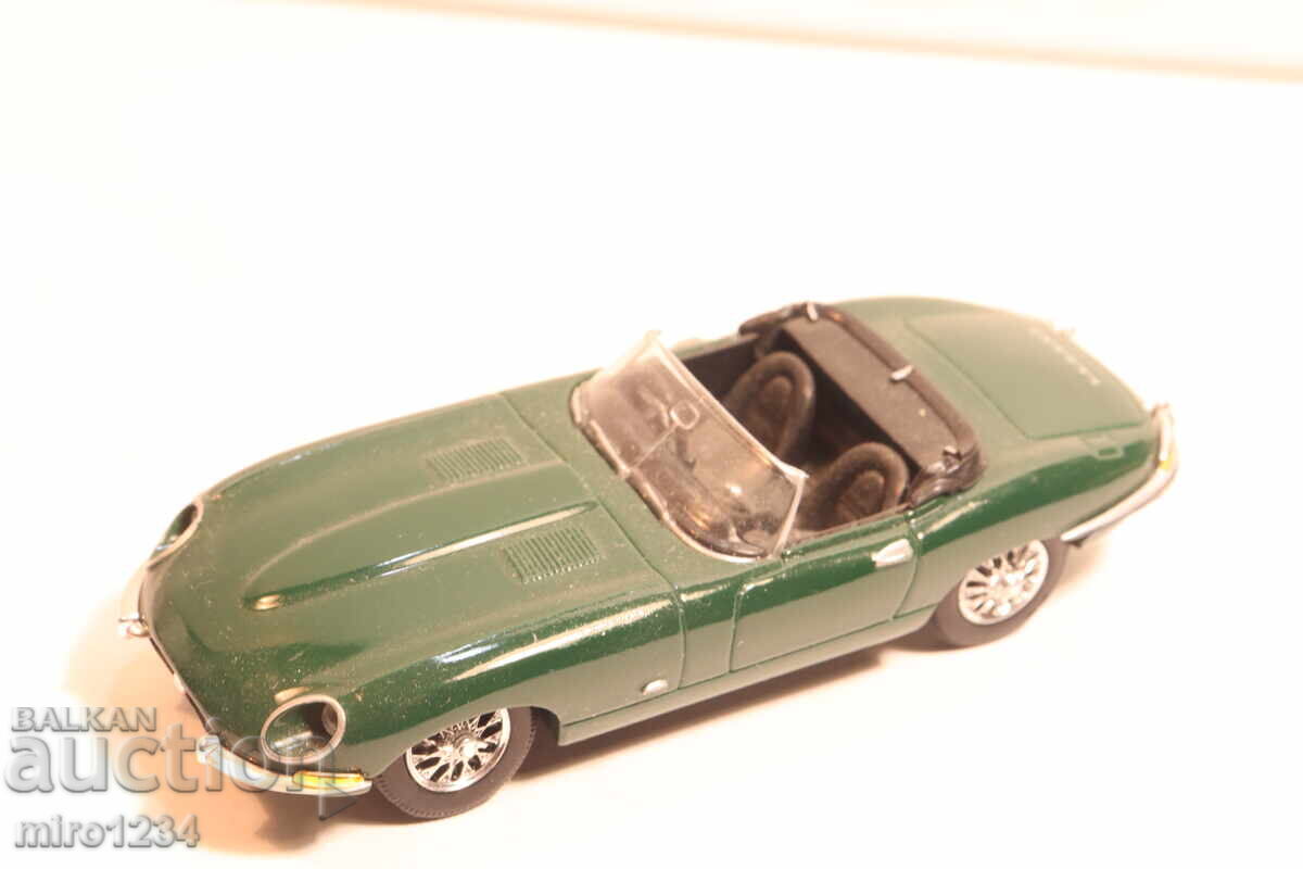 MAȘINUȚĂ JAGUAR 1/43 MODEL RETRO - 7 MAȘINUȚĂ JAGUAR 1/43 MODEL RETRO - 7