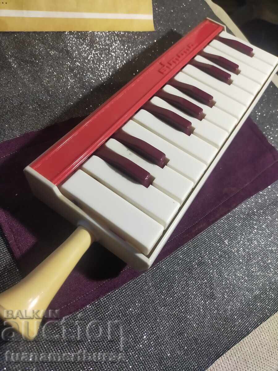Livrarea instrument muzical retro