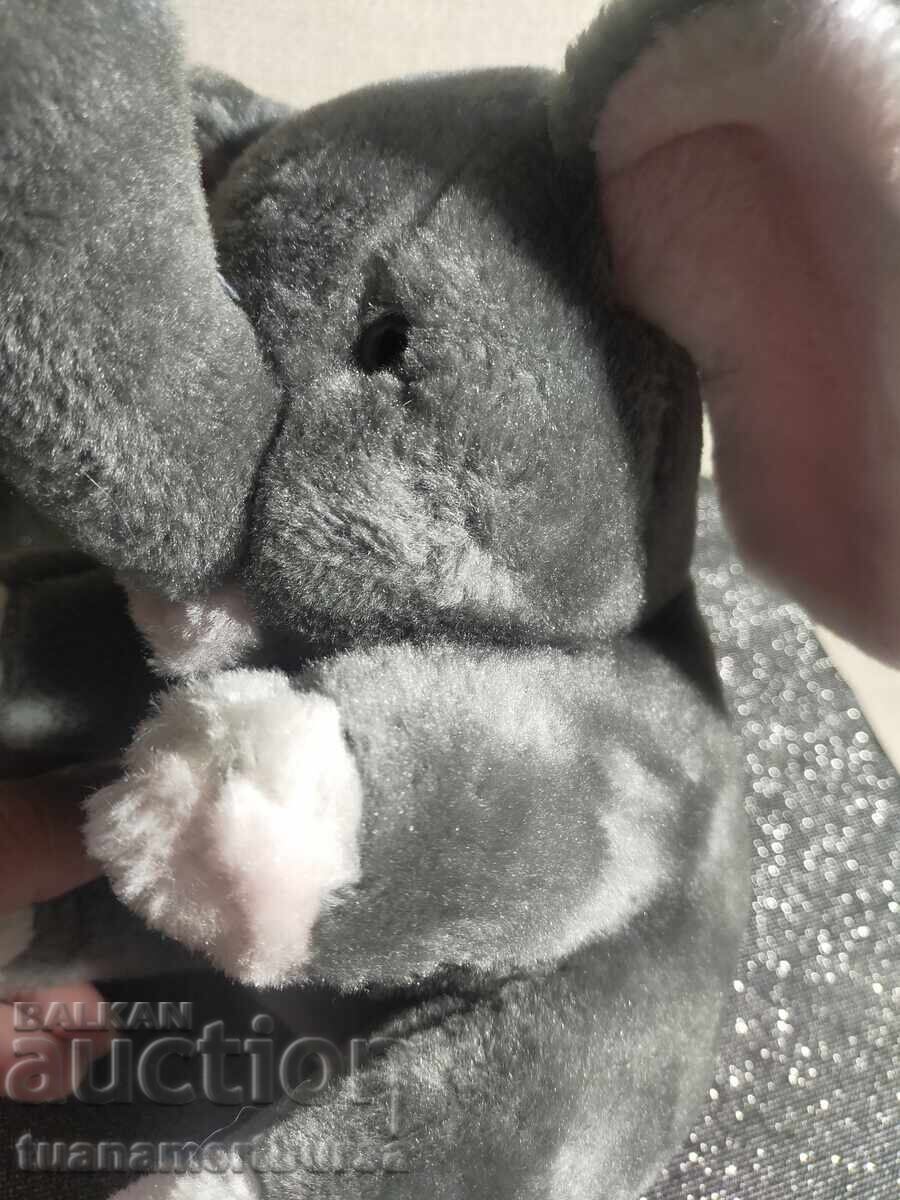 elefant de jucărie de pluș cu preț € 7.00 | 13.69 BGN