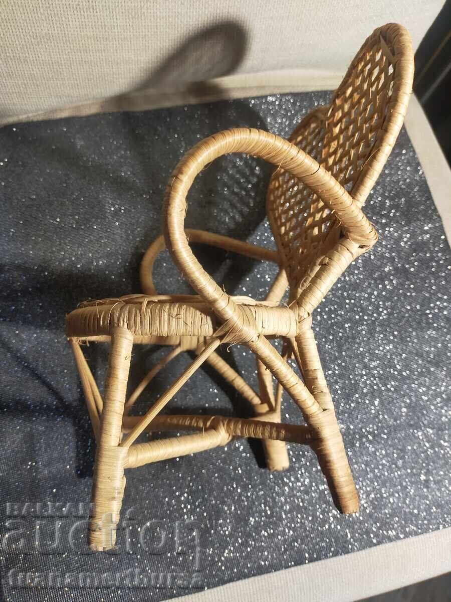 Livrarea mini scaun decorativ