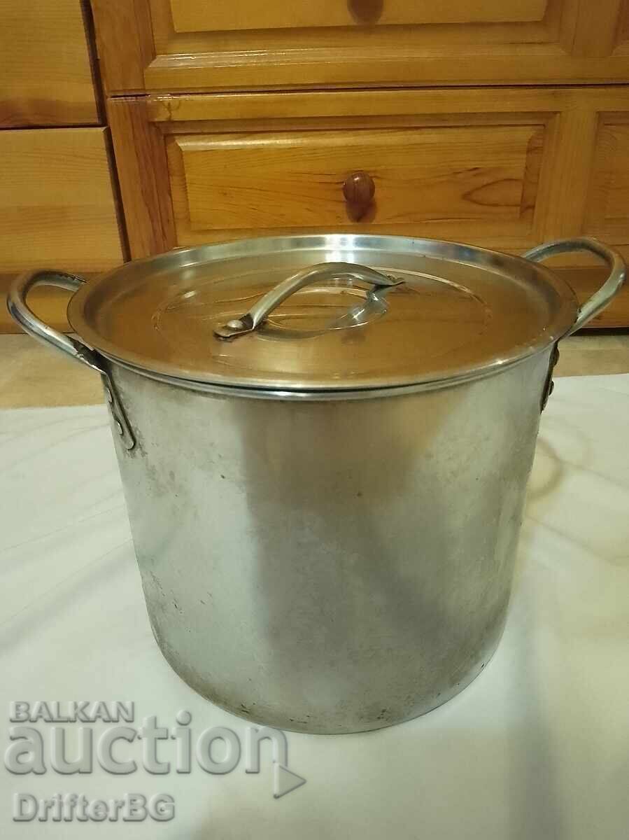 Oală mare, aproximativ 9 litri Oală mare, aproximativ 9 litri