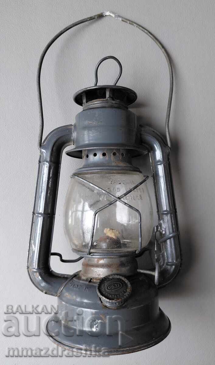 Felinar american pe gaz vechi de 100 de ani Felinar american pe gaz vechi de 100 de ani