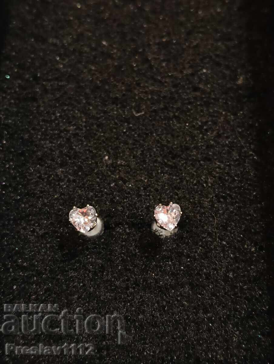 Cercei cu Moissanite Heart 0.6ct cu preț € 0.01 | 0.02 BGN