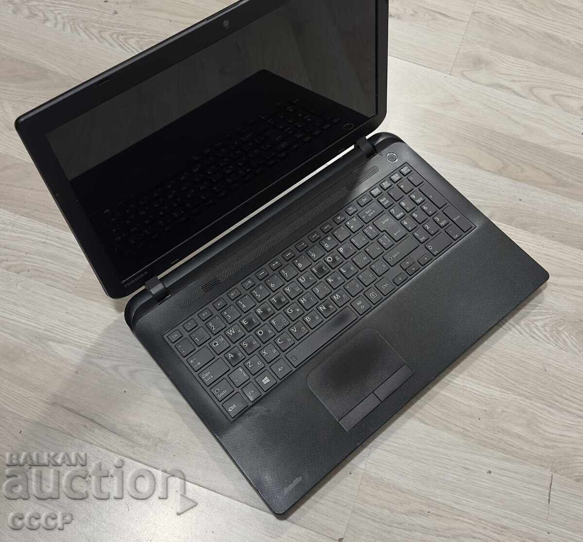 Laptop Toshiba 15 inchi - 5