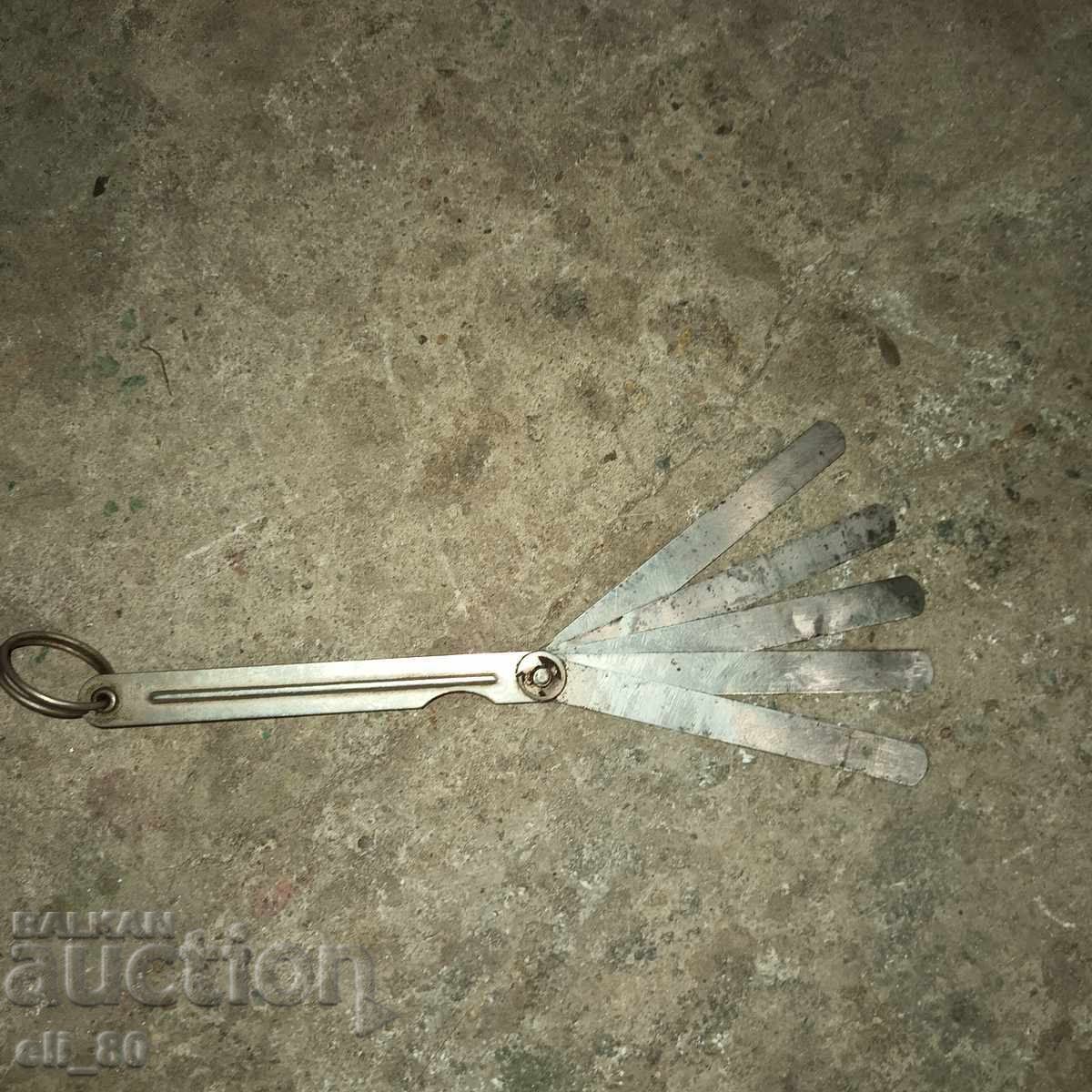 Instrument pentru reglarea supapelor