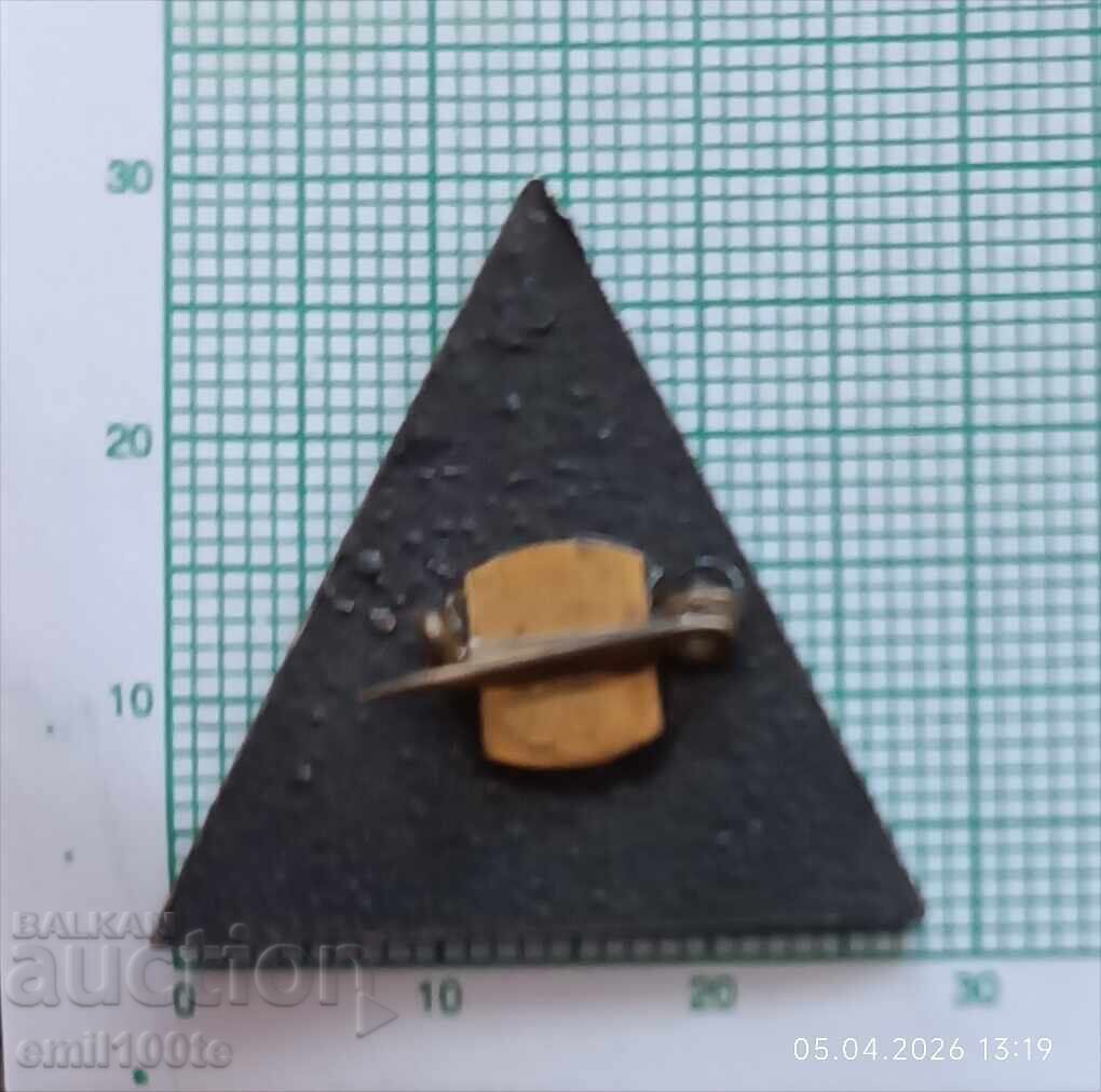 Delivery of Badge - Belmeken hut BTS TD Ravni chal