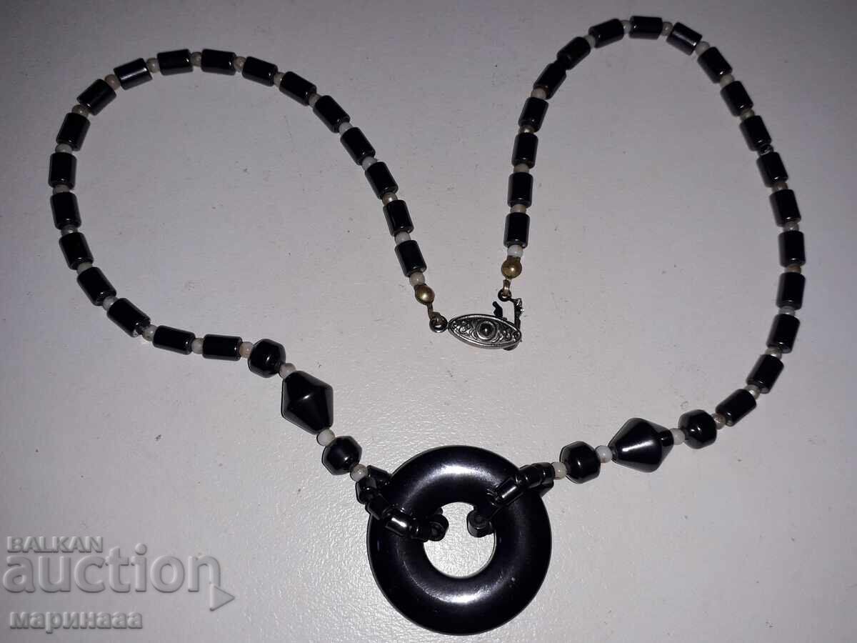 COLIER. HEMATIT cu preț € 2.00 | 3.91 BGN COLIER. HEMATIT cu preț € 2.00 | 3.91 BGN