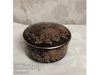 Japanese porcelain jewelry box "Imperial Kiku"