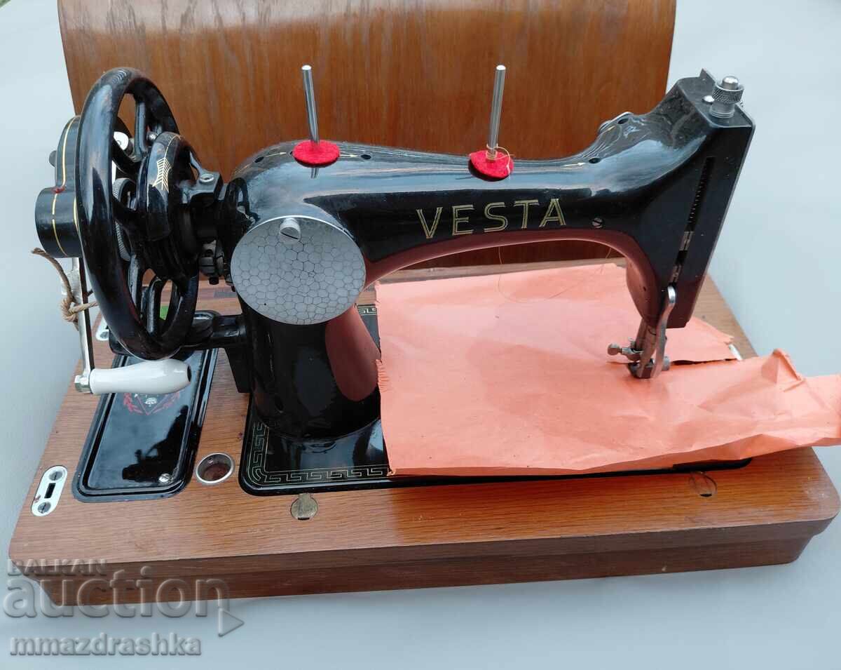 НОВА шевна машина VESTA