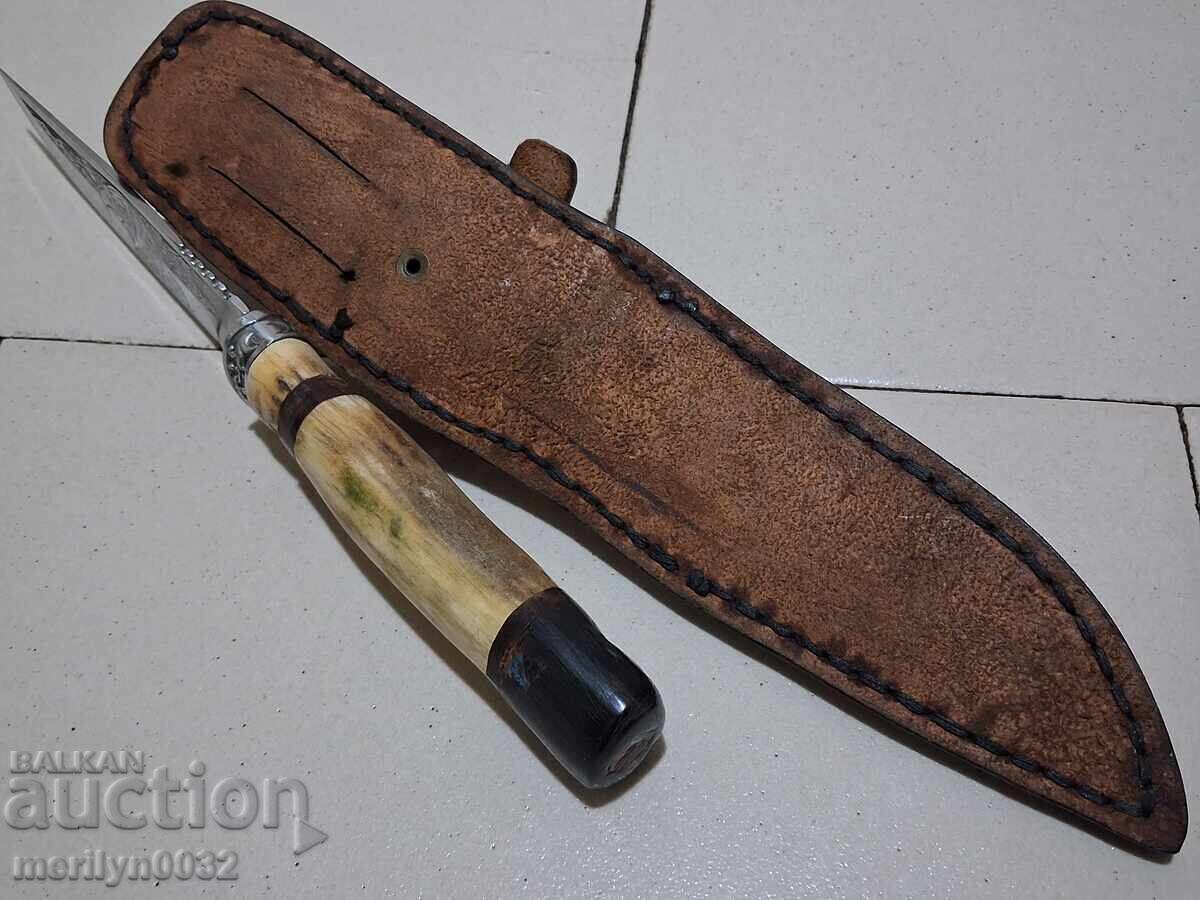 Livrarea Cuțit de vânătoare cu teacă, vultur, gravuri, corn de cerb și corn de bivol
