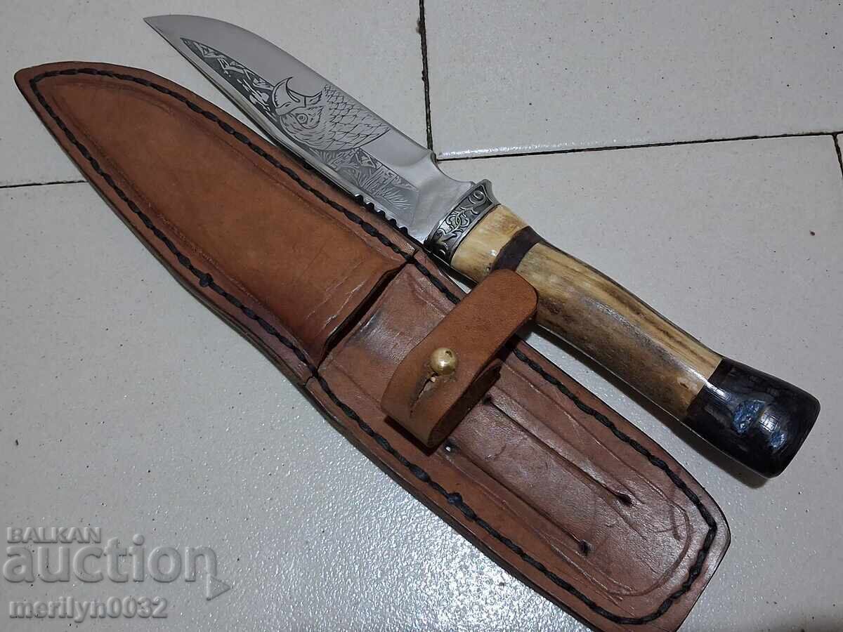 Cuțit de vânătoare cu teacă, vultur, gravuri, corn de cerb și corn de bivol - 6