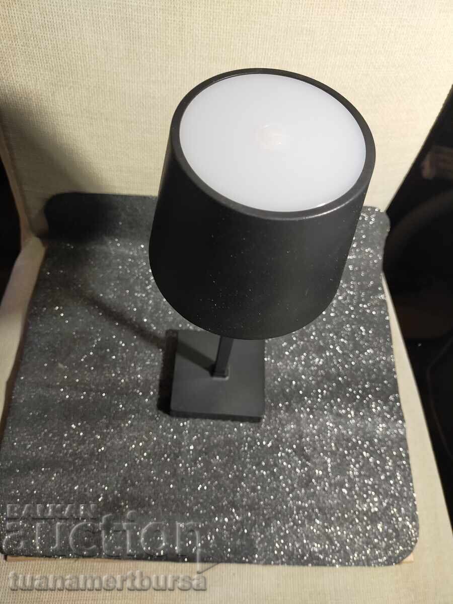 Sensor LED table lamp