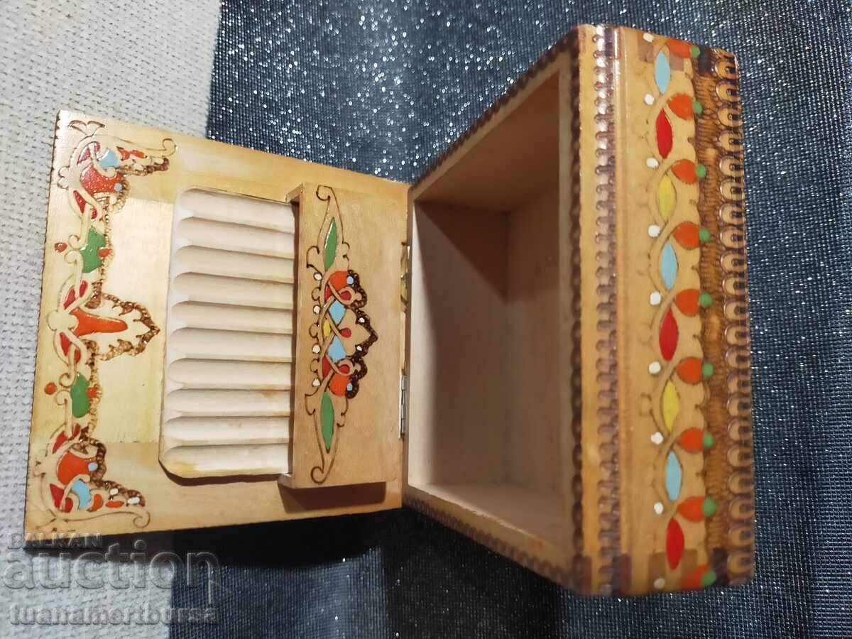 Licitație Obiect decorativ din lemn