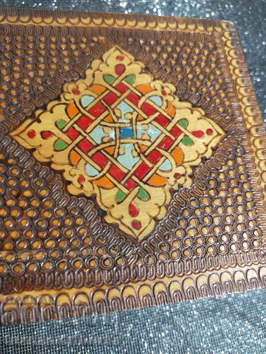 Obiect decorativ din lemn cu preț € 12.00 | 23.47 BGN