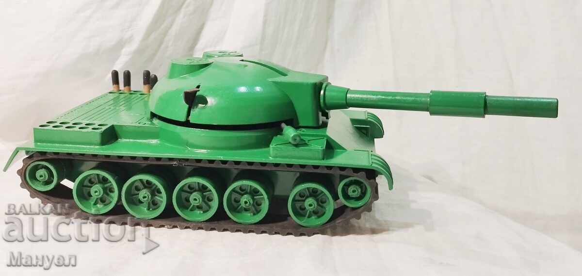 Veche jucărie rusească din metal, tanc T-54