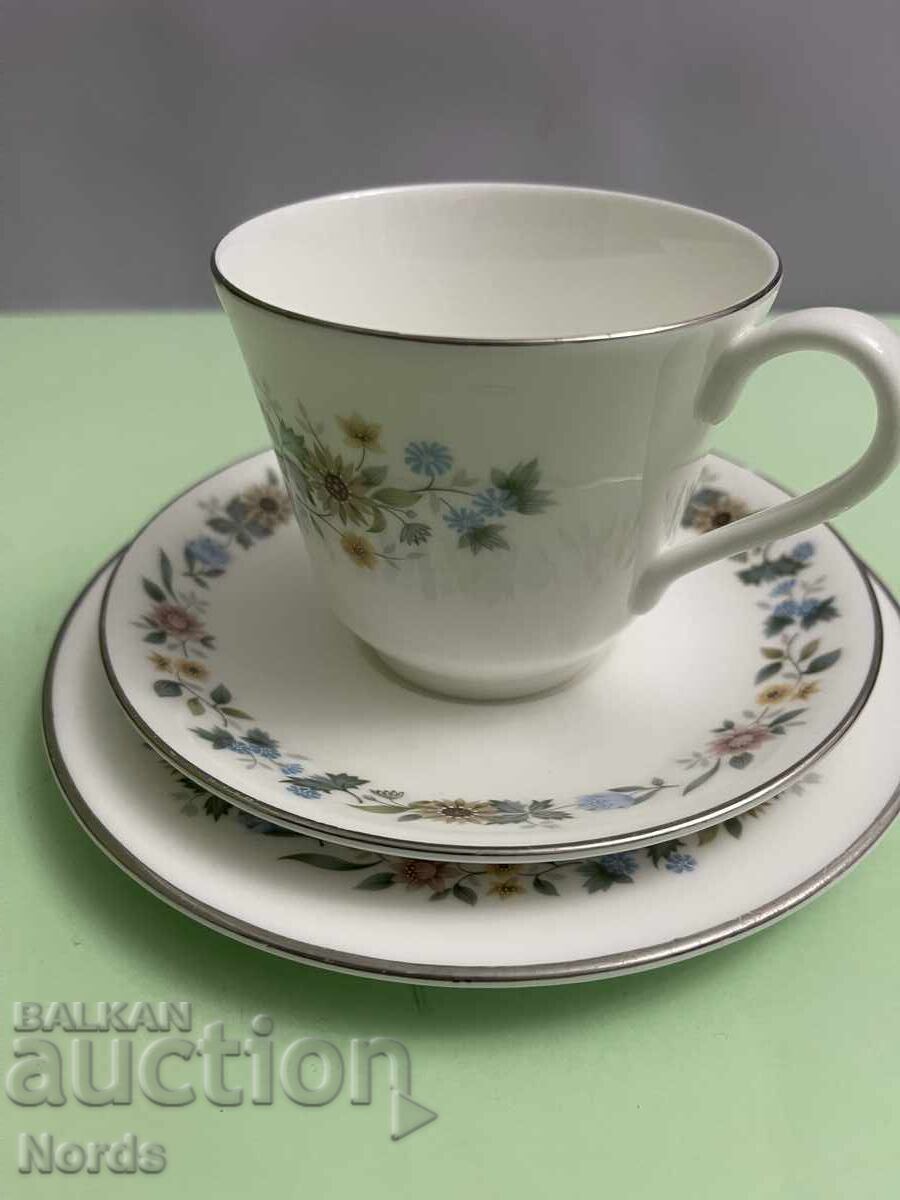 Set de ceai Royal Doulton pentru trei persoane cu preț € 0.01 | 0.02 BGN