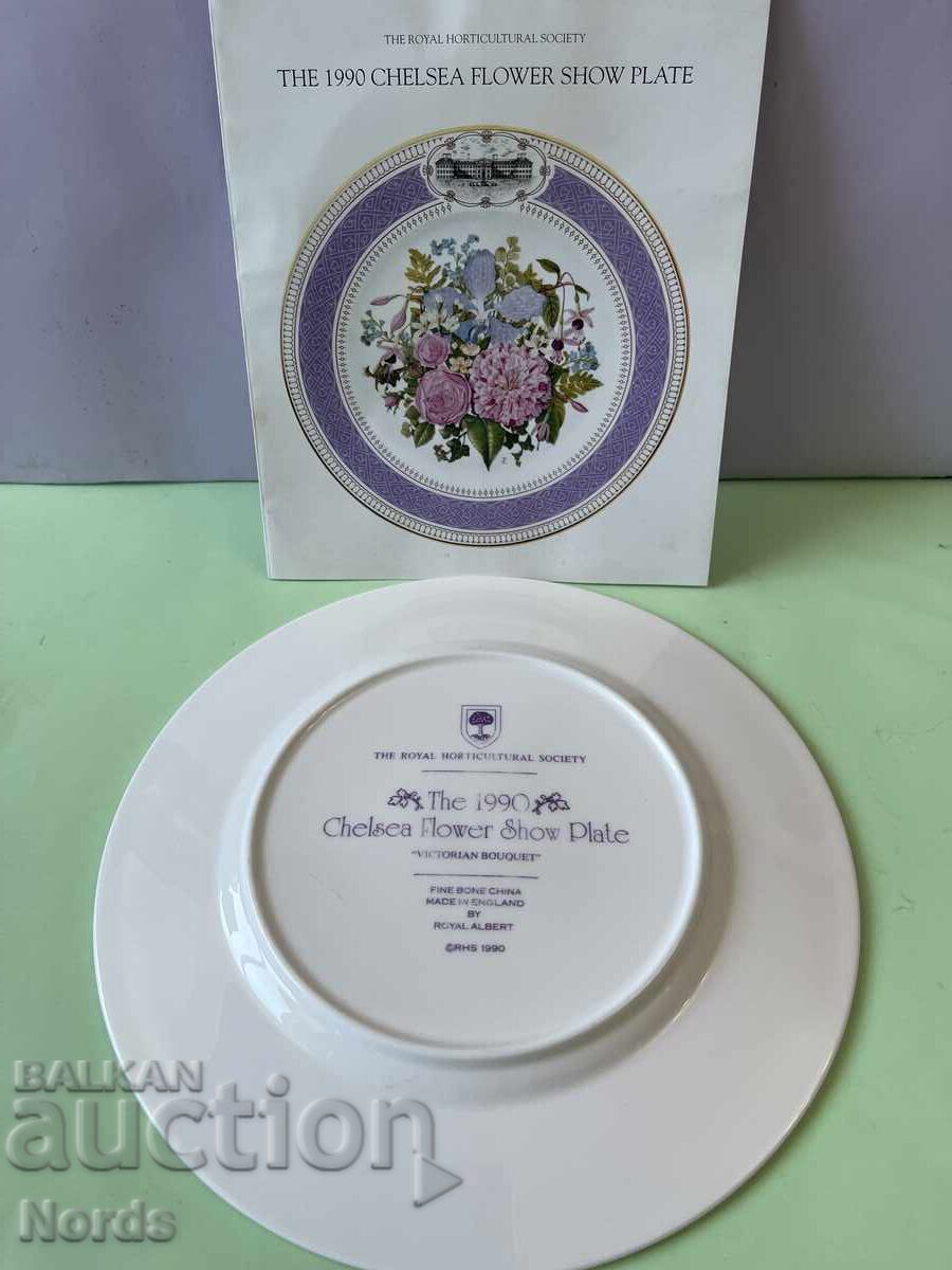 Delivery of Royal Albert Beautiful porcelain plate