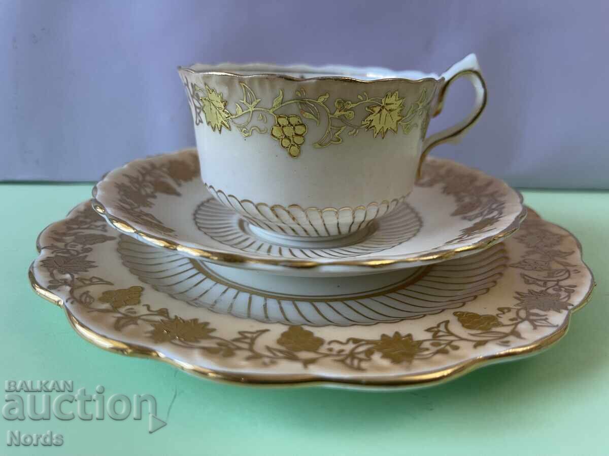 Set de ceai vintage din porțelan cu preț € 0.01 | 0.02 BGN Set de ceai vintage din porțelan cu preț € 0.01 | 0.02 BGN