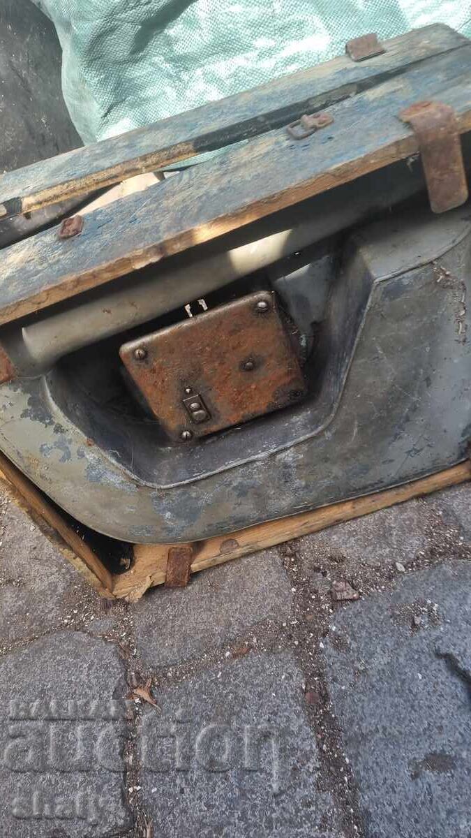 Old crank gramophone - 6