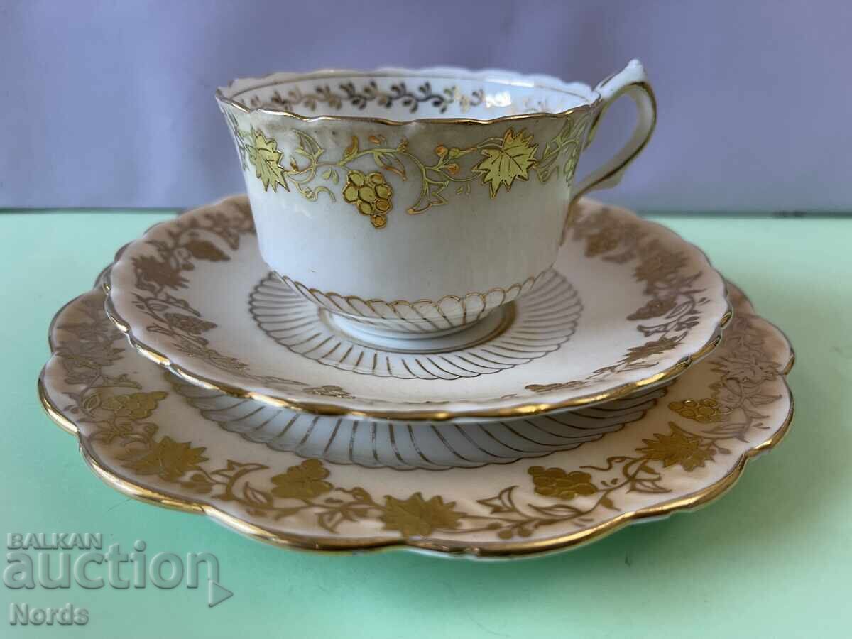 Set de ceai vintage din porțelan cu preț € 0.01 | 0.02 BGN