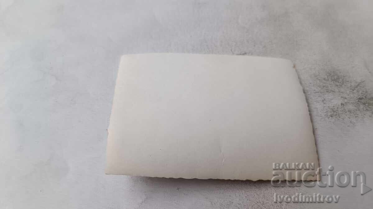 Fotografie bărbat în pantaloni scurți și femeie cu preț € 0.74 | 1.45 BGN