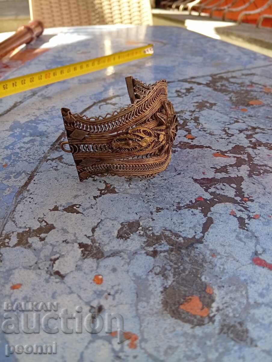 Доставка на Етнографска гривна Доставка на Етнографска гривна