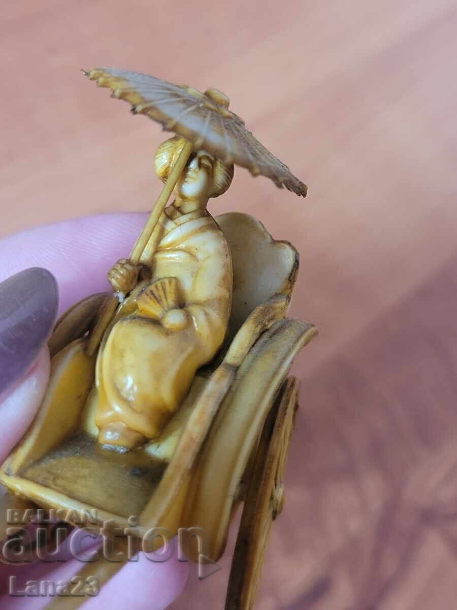 Figurină vintage din celuloid – ricșă japoneză cu gheișă - 6