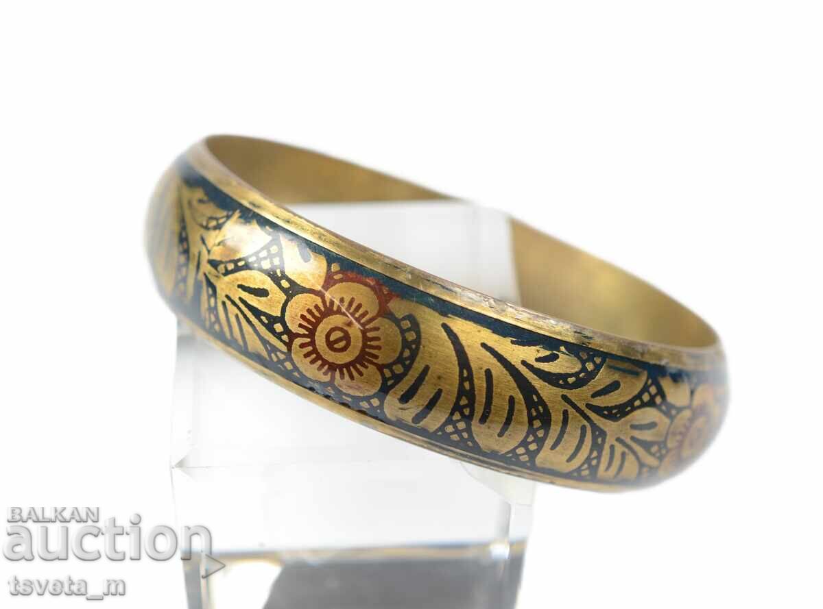 Brățară din bronz cu incrustație colorată cu preț € 2.00 | 3.91 BGN