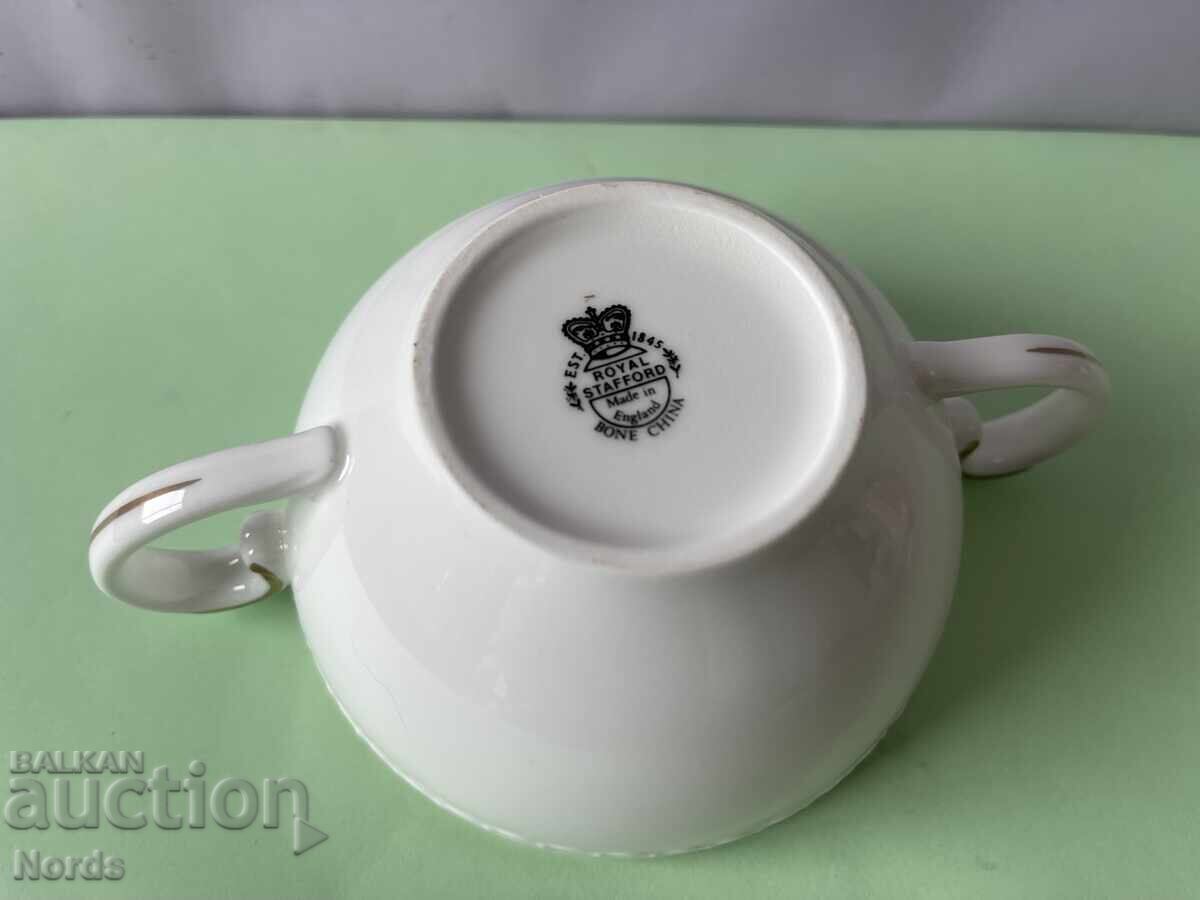 Παράδοση Μπολ για ζωμό Παράδοση Μπολ για ζωμό