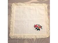 Кърпичка от кенарен плат с бродерия за носия
