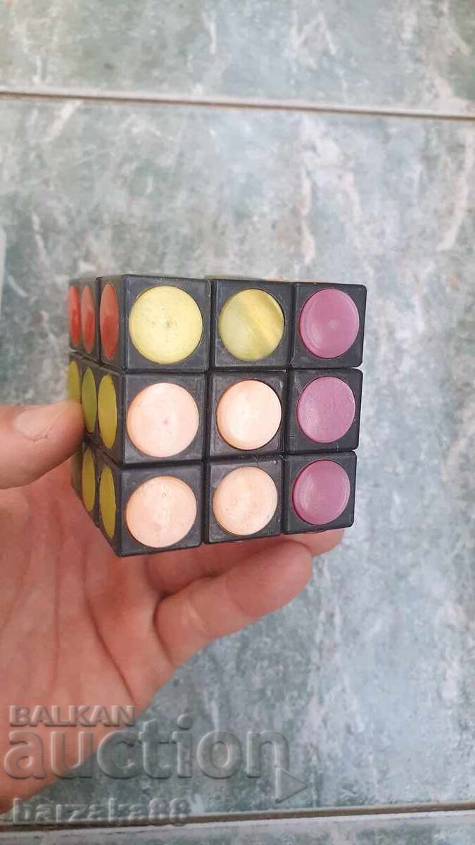 Delivery of Vintage Rubik's Cube Troyan 1982 10 EUROS EACH !!!