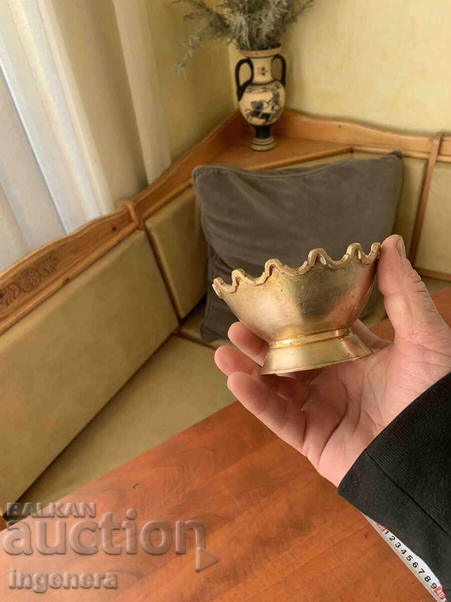 Livrarea BOL VAS NUCI BOMBONIERĂ BRONZ - 182 GRAME Livrarea BOL VAS NUCI BOMBONIERĂ BRONZ - 182 GRAME