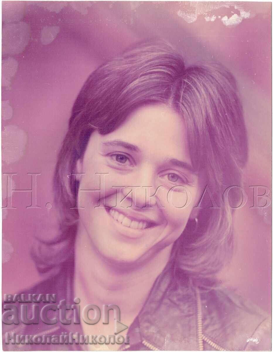 1977 FOTOGRAFIE MUZICĂ CÂNTĂREAȚĂ FOTO DE PRESĂ SUZI QUATRO DEFECT J512