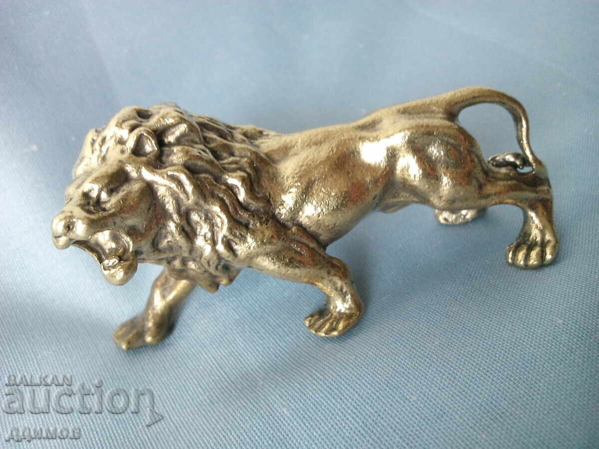 Statuetă de bronz leu cu preț € 12.00 | 23.47 BGN Statuetă de bronz leu cu preț € 12.00 | 23.47 BGN