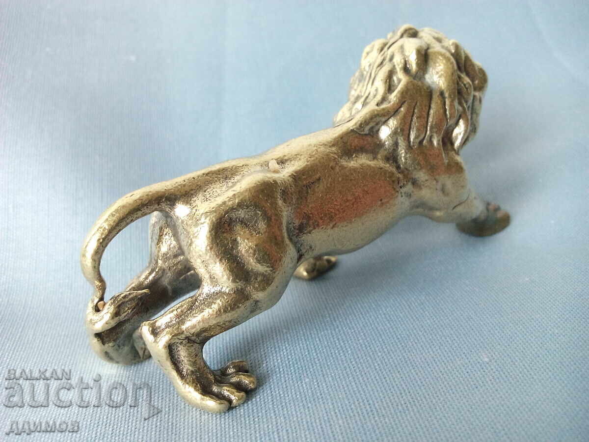Livrarea Statuetă de bronz leu Livrarea Statuetă de bronz leu