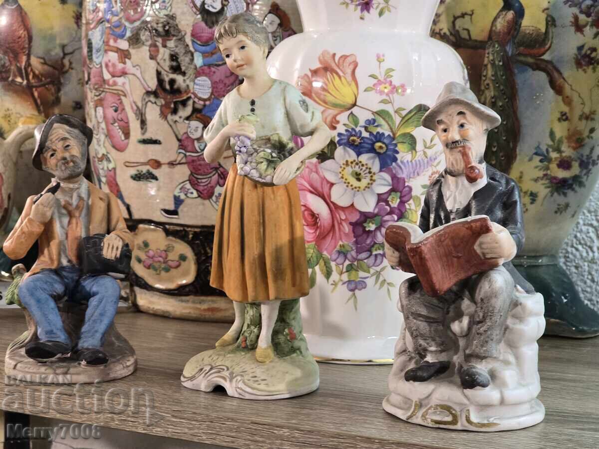 Τρεις φιγούρες, η καθεμία με τον χαρακτήρα της και vintage γοητεία. !!! Τρεις φιγούρες, η καθεμία με τον χαρακτήρα της και vintage γοητεία. !!!